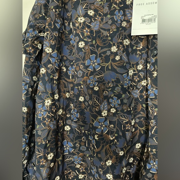 NWT Free Assembly 2X Floral 100% Cotton top blouse - Picture 6 of 9